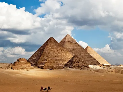 Experience the Enchanting Wonders of Cairo on a 3-Day Tour! 